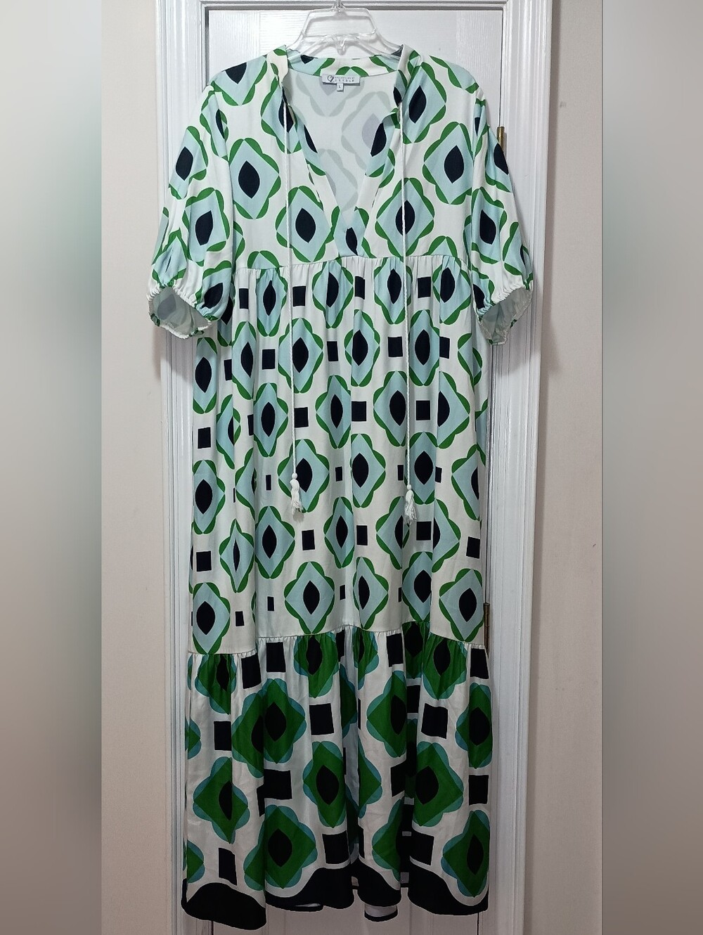 Cezele Geometric Green Maxi Dress with V-Neck Size Large